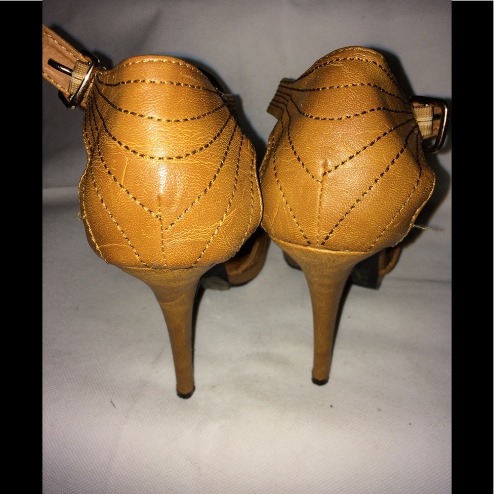 Heeled sandals - Picture 3 of 3